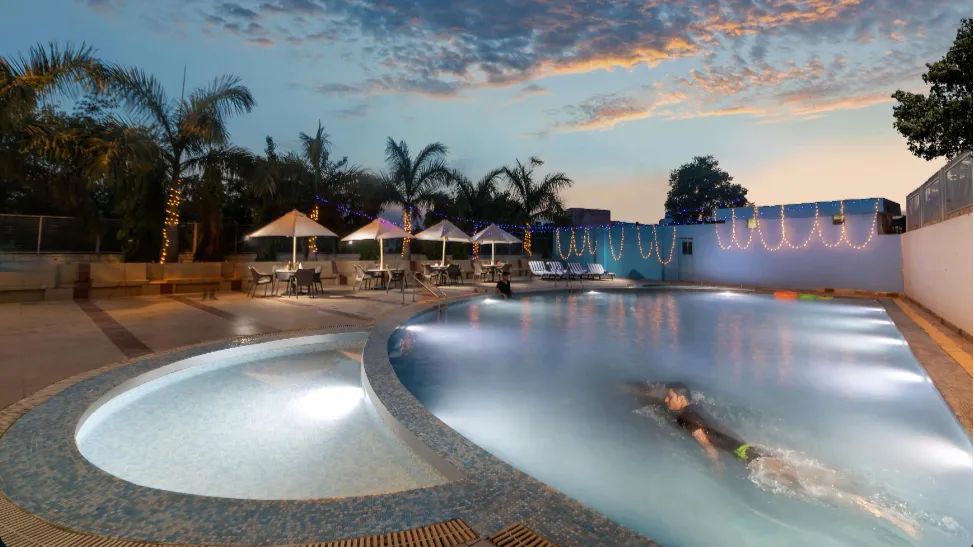 Swimming pool